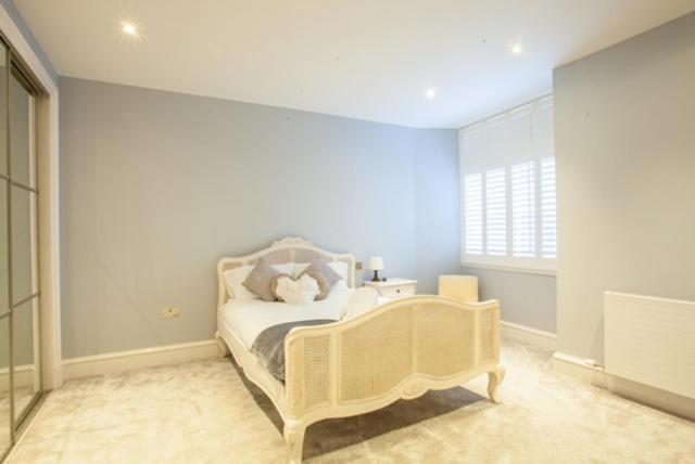 Stylish 2 Bedroom Apartment In Park Circus, West End Glasgow Exterior foto